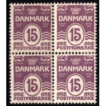 Bølgelinietype. Fireblok. Ustemplet.